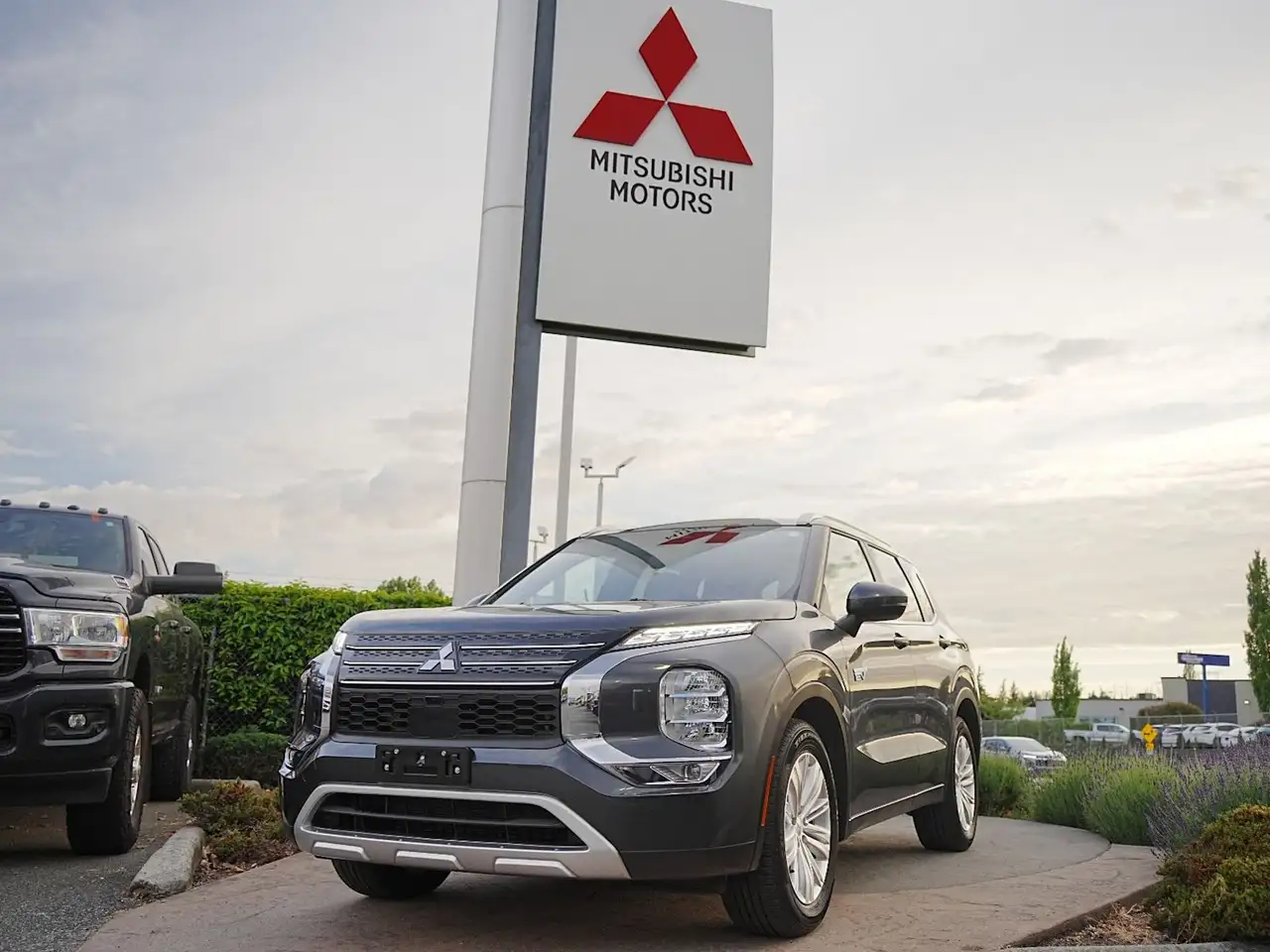 2025 Mitsubishi Outlander