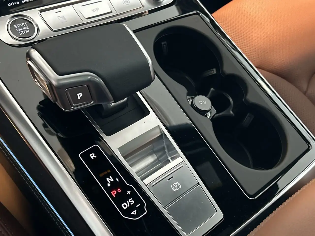 Audi Q7 снимка Audi Q7
