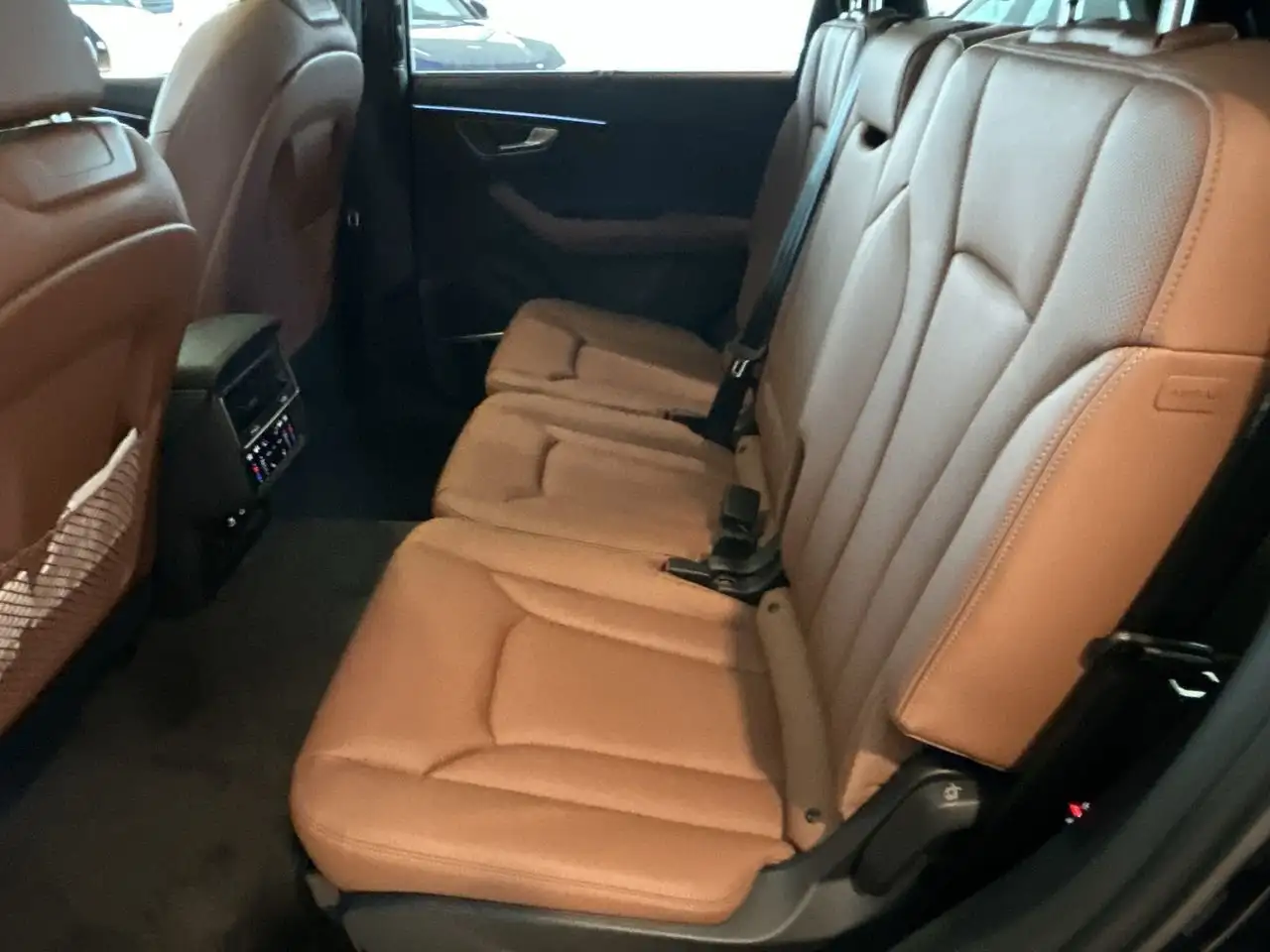 Audi Q7 снимка Audi Q7