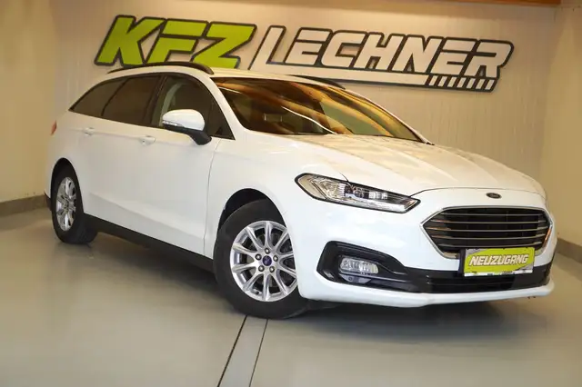 Ford Mondeo view 3