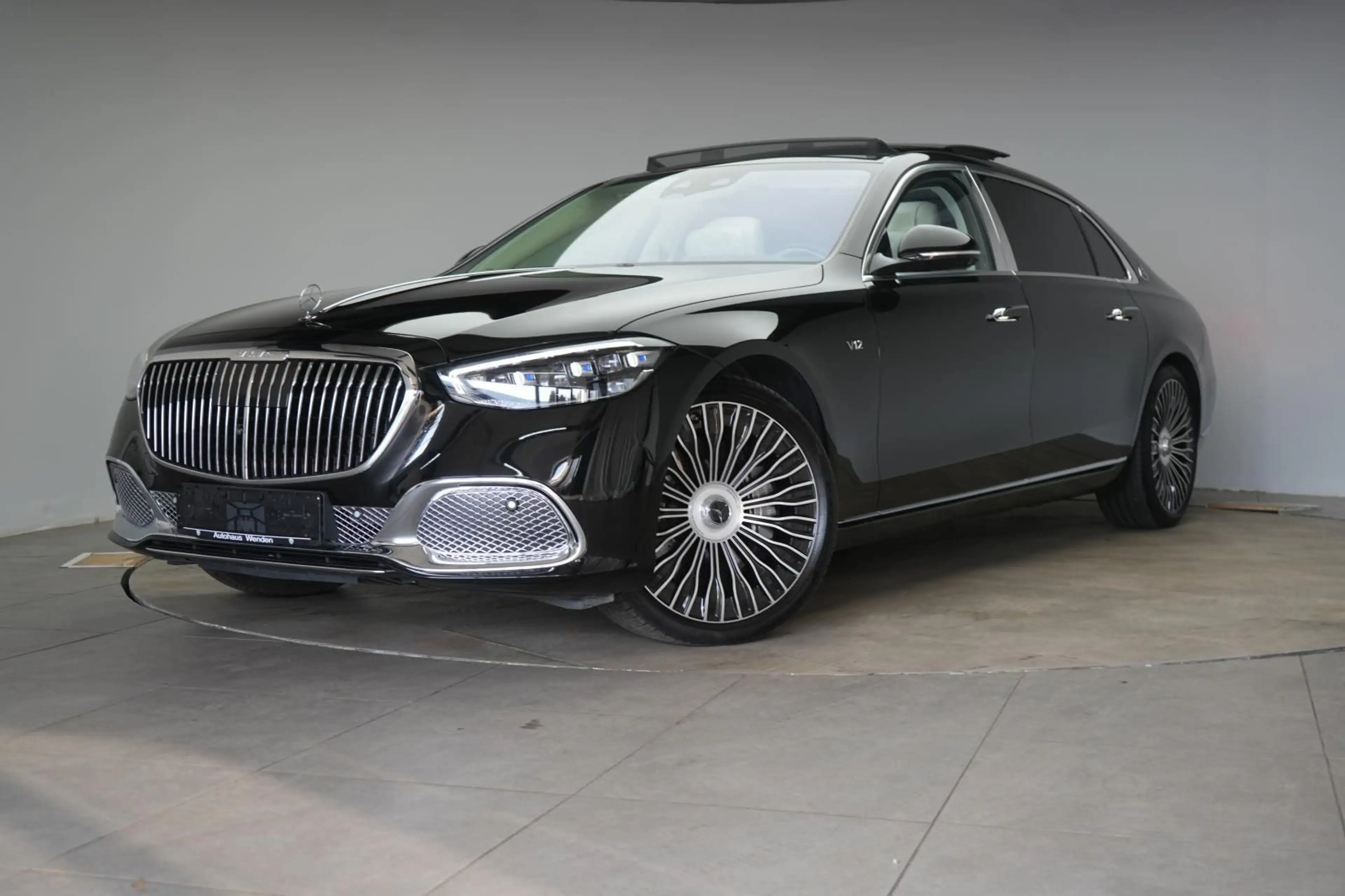 Mercedes-Benz S 680 Maybach L 4Matic Manufaktur Chauffer/Burme — photo 3