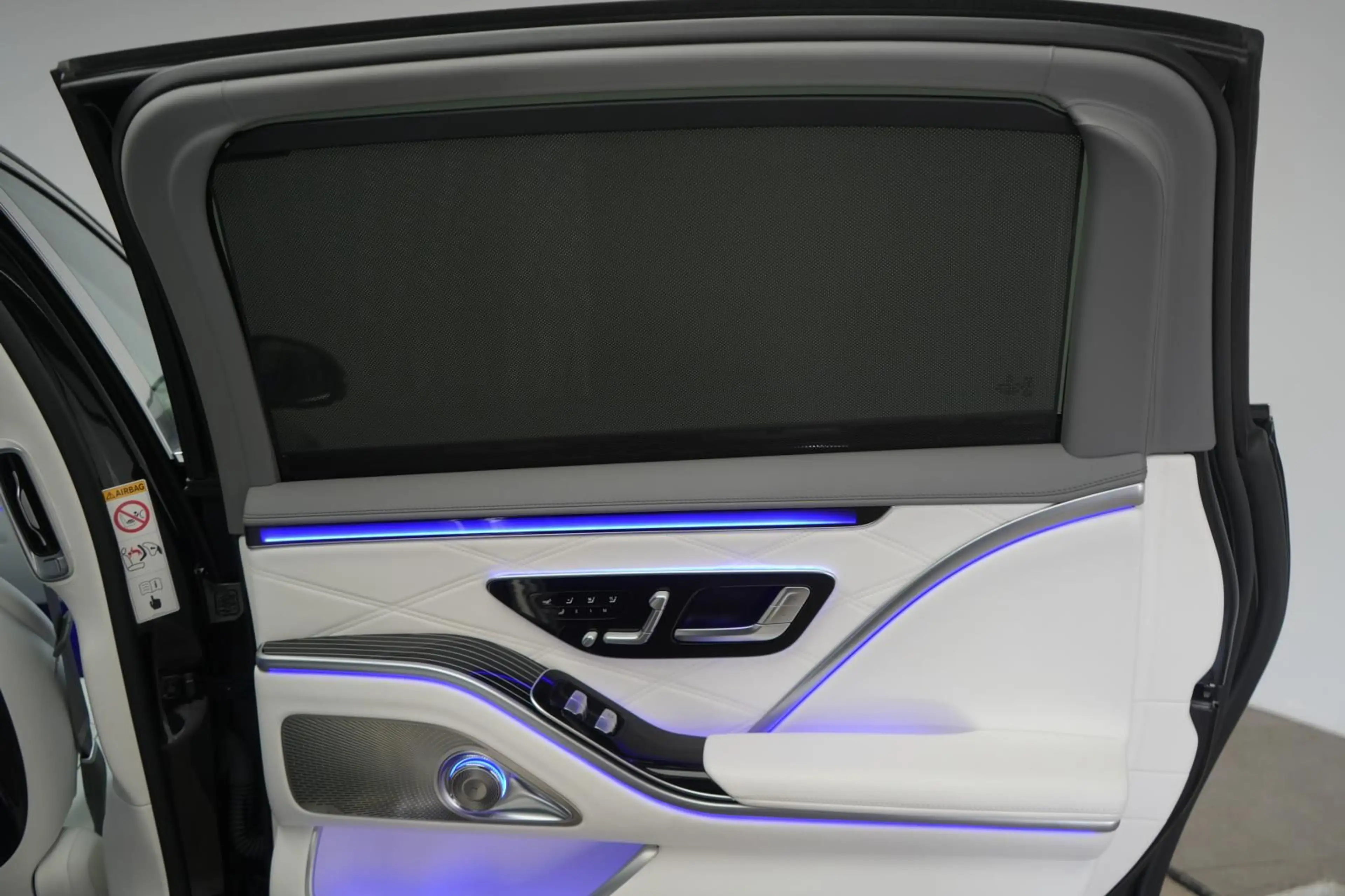 Mercedes-Benz S 680 Maybach L 4Matic Manufaktur Chauffer/Burme — photo 12