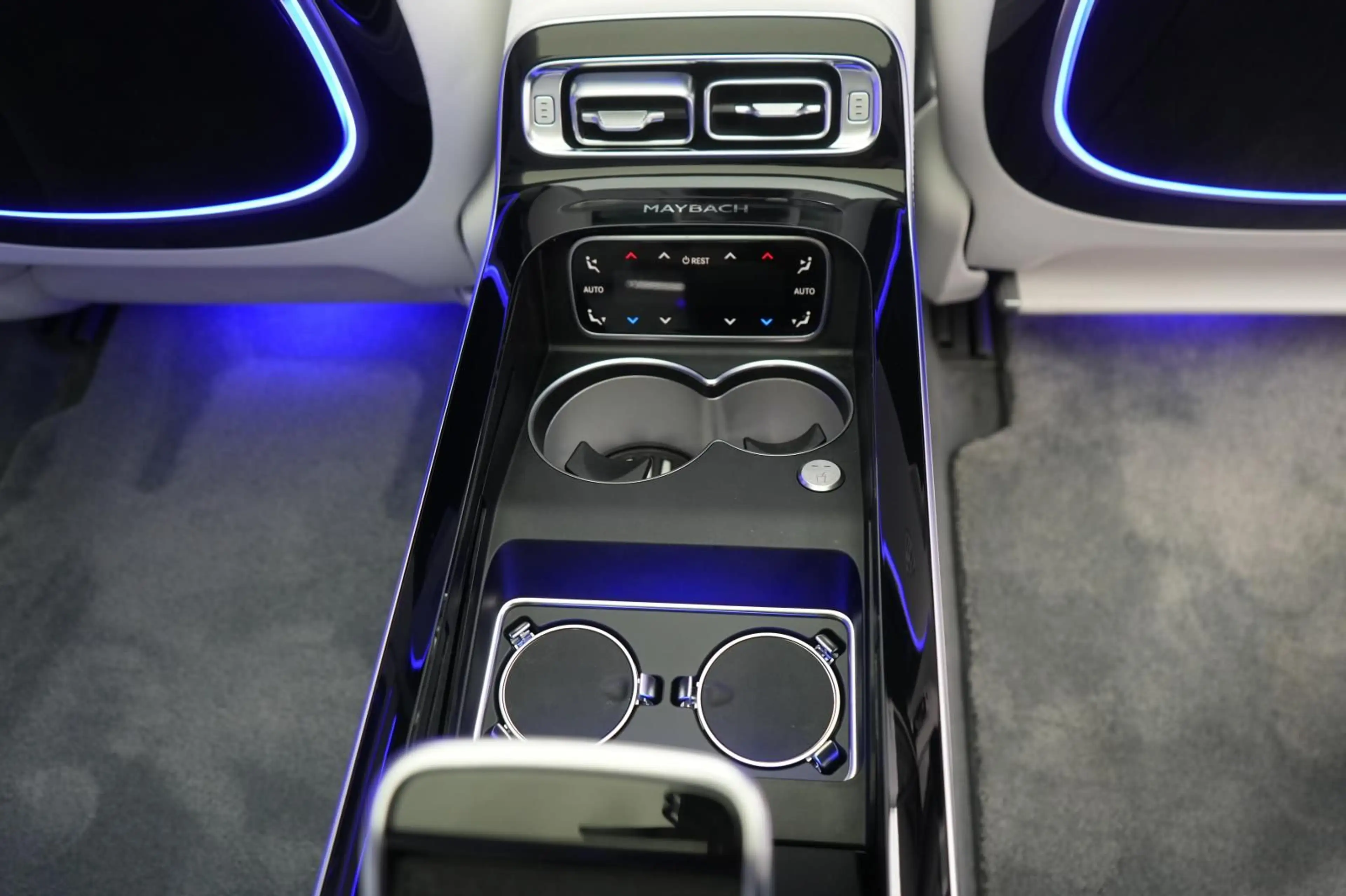 Mercedes-Benz S 680 Maybach L 4Matic Manufaktur Chauffer/Burme — photo 11