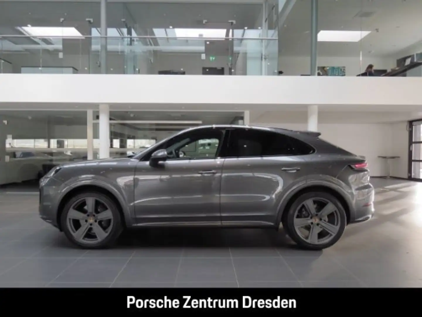 Porsche Cayenne E-Hybrid Coupe *Surround View*Sportabgas Grau - 2