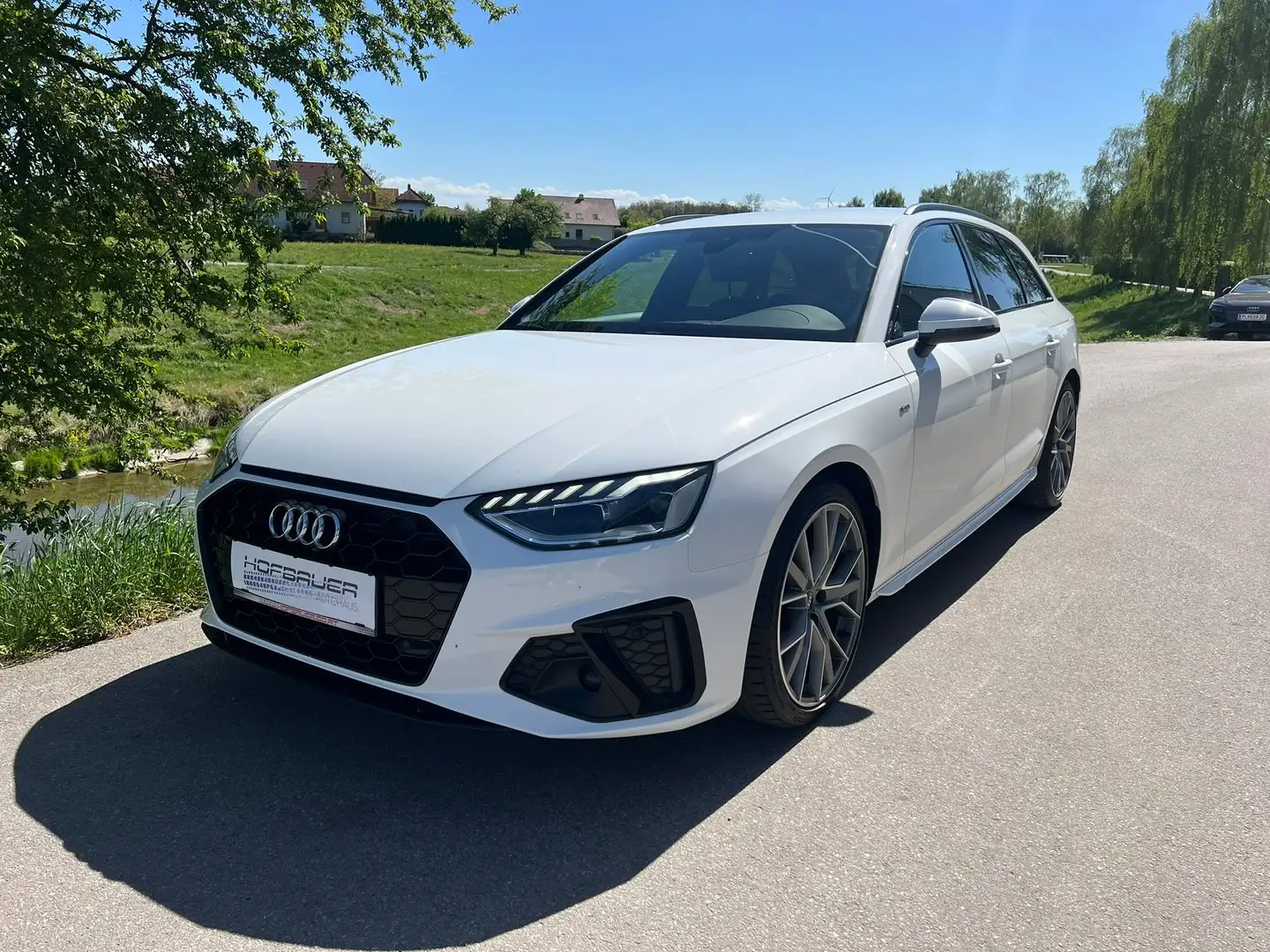 Audi A4 35 TDI S line Weiß - 1