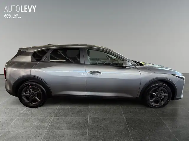 Kia K4 view 7