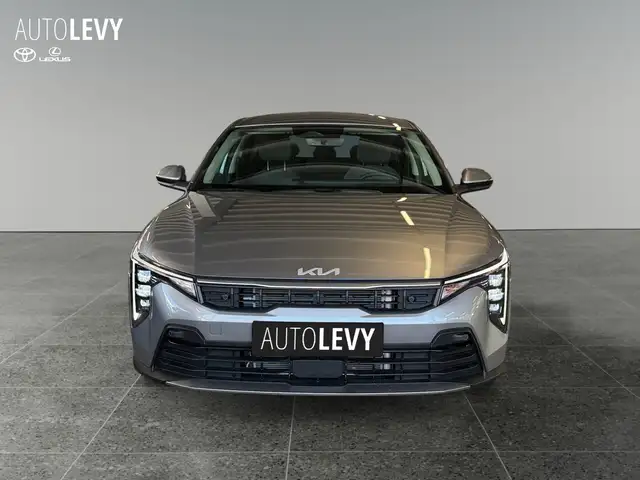 Kia K4 view 9