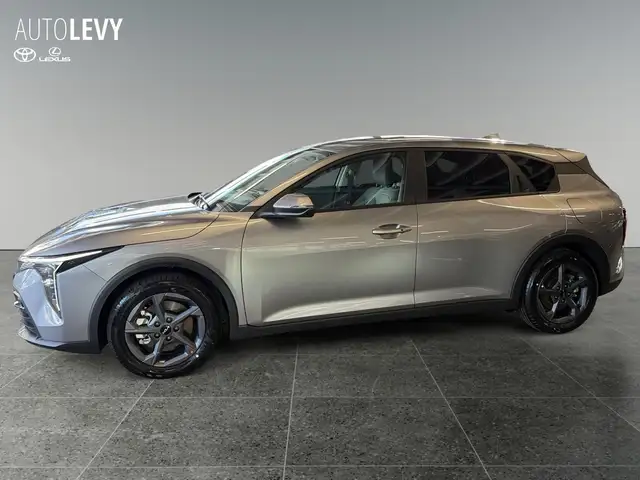 Kia K4 view 3