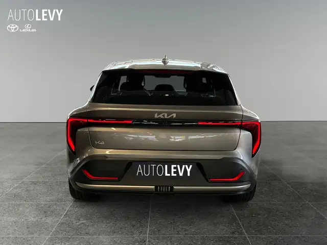 Kia K4 view 5