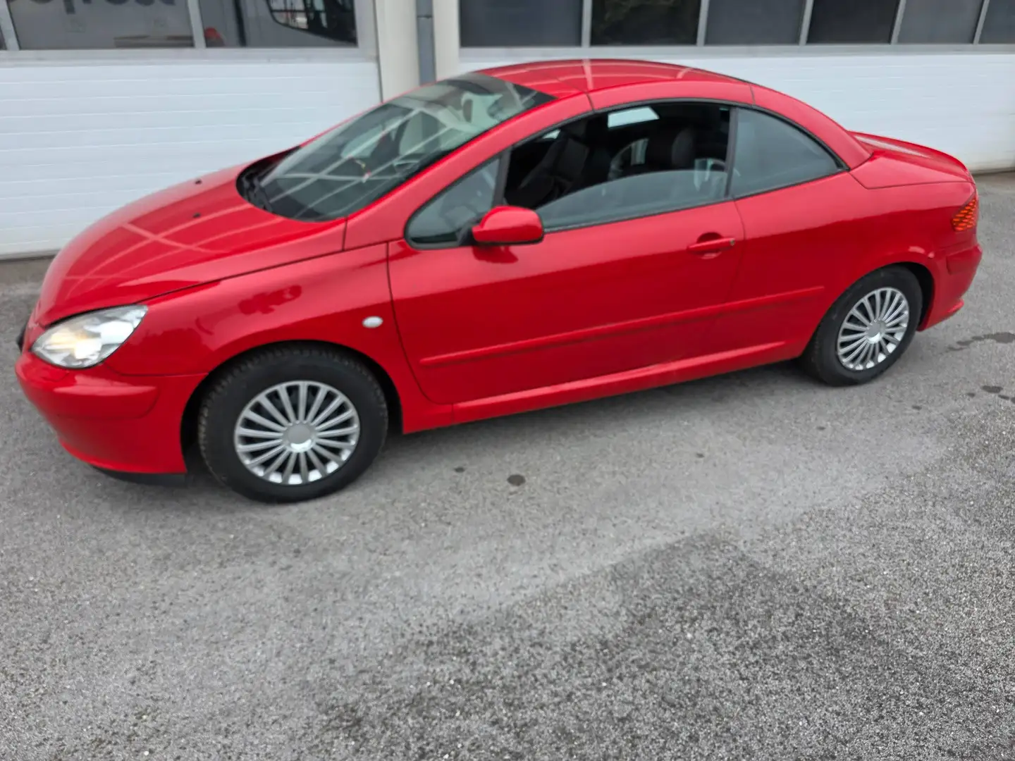 Peugeot 307 307 CC 2,0 16V Tiptronic Rot - 1