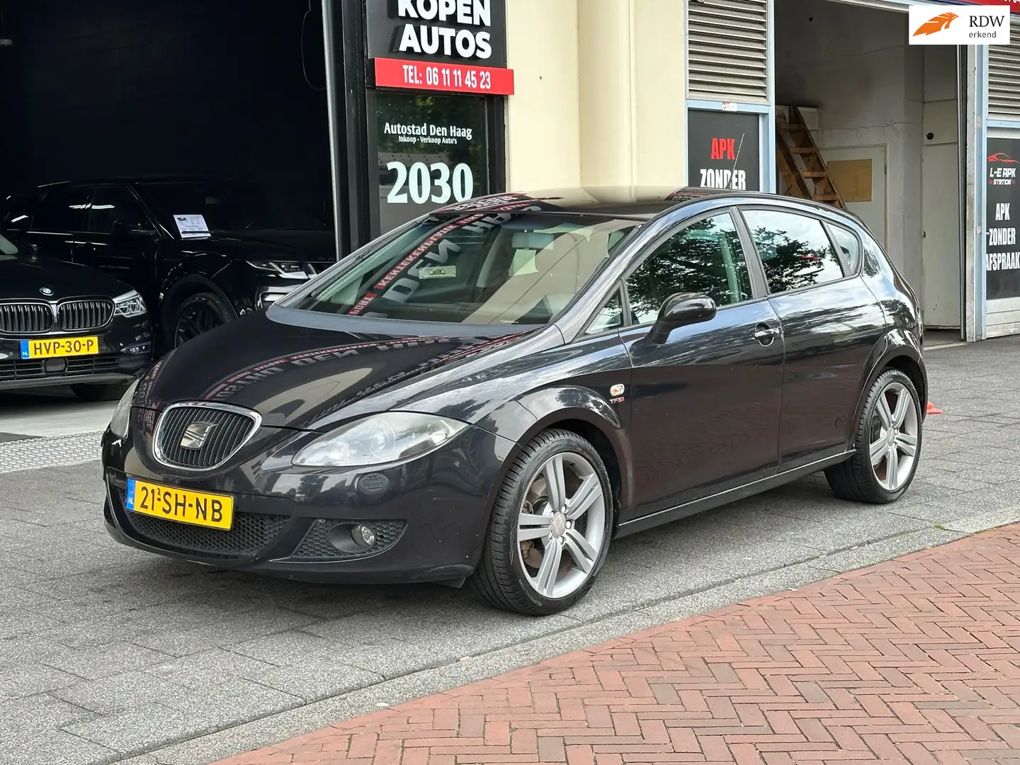 SEAT Leon 2.0 TFSI Sport-up Clima Czarny - 1