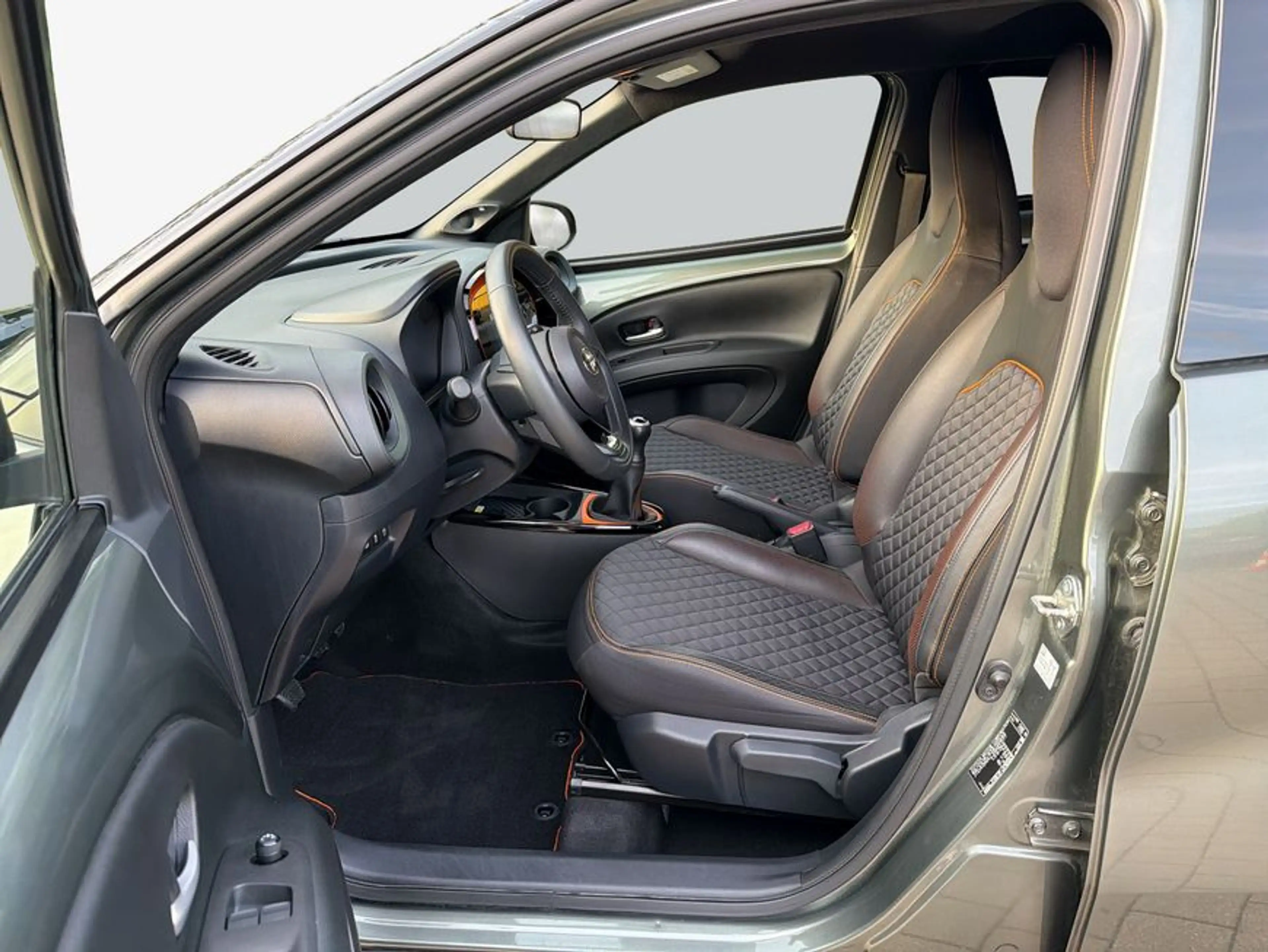 Toyota Aygo X X Limited — photo 9