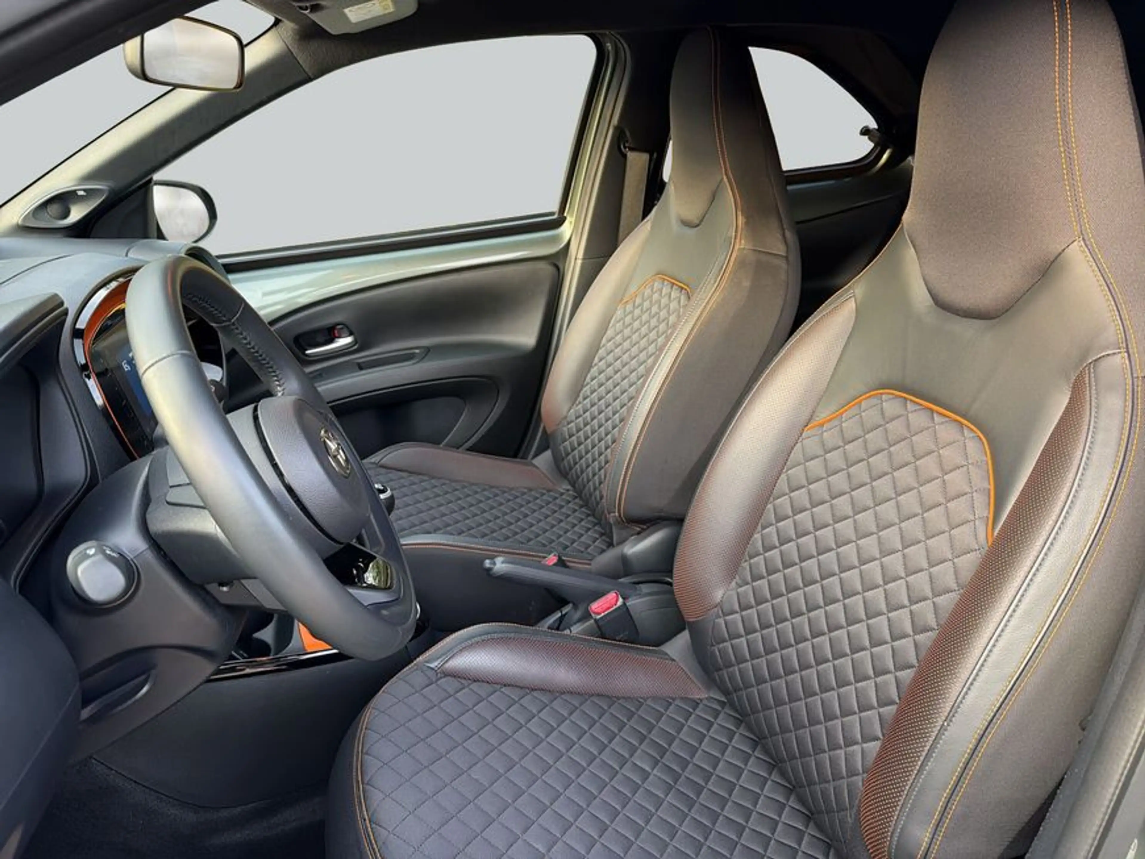 Toyota Aygo X X Limited — photo 10