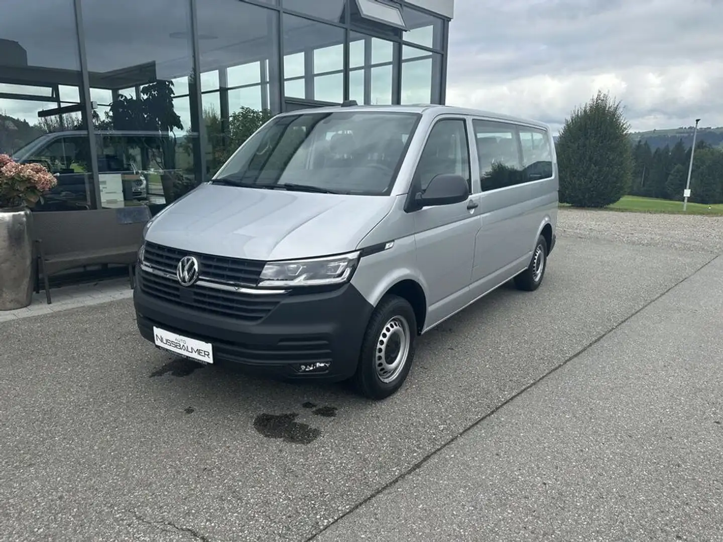 Volkswagen T6.1 Kombi LR TDI 4MOTION LED AHK Sitzheizung Zilver - 1