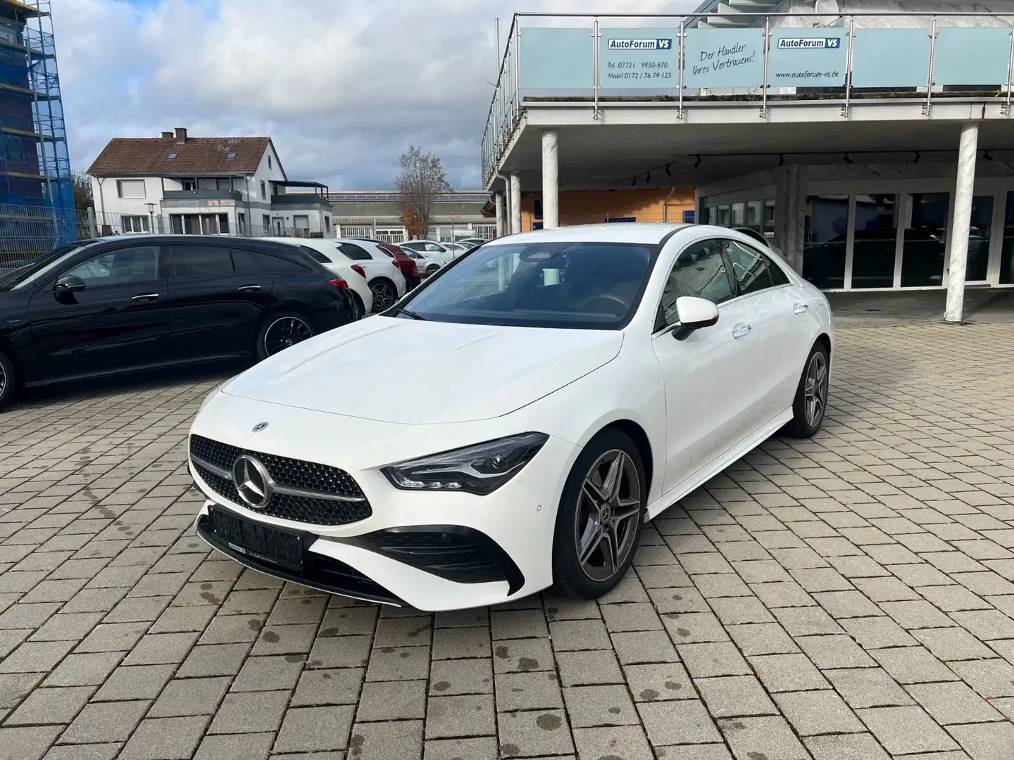 Mercedes-Benz CLA 220 d cp* AMG*MBUX*RCAM*Ambi*LED Blanc - 1