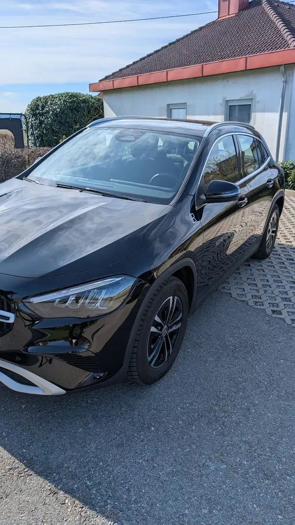 Mercedes-Benz GLA 180 GLA 180 Entry Österreich-Edition Schwarz - 1