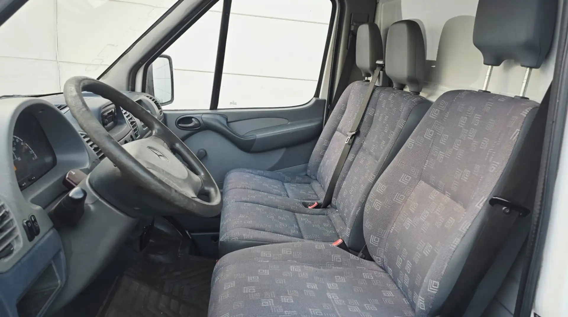 Mercedes-Benz Sprinter 413 + lift b categori - 2
