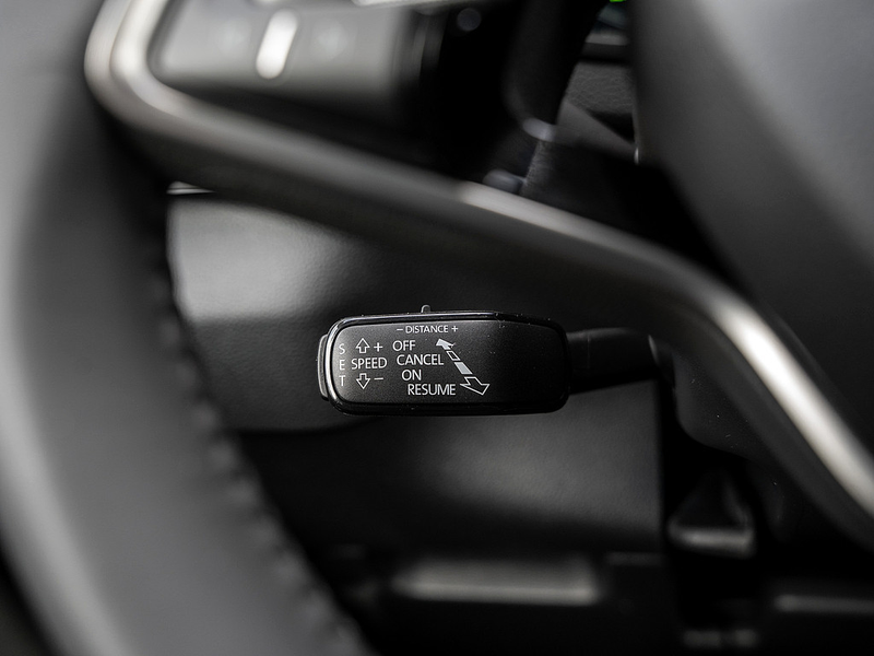 Skoda Karoq 1.5 TSI ACT Balance AHK 360 KAM MATRIX — photo 12