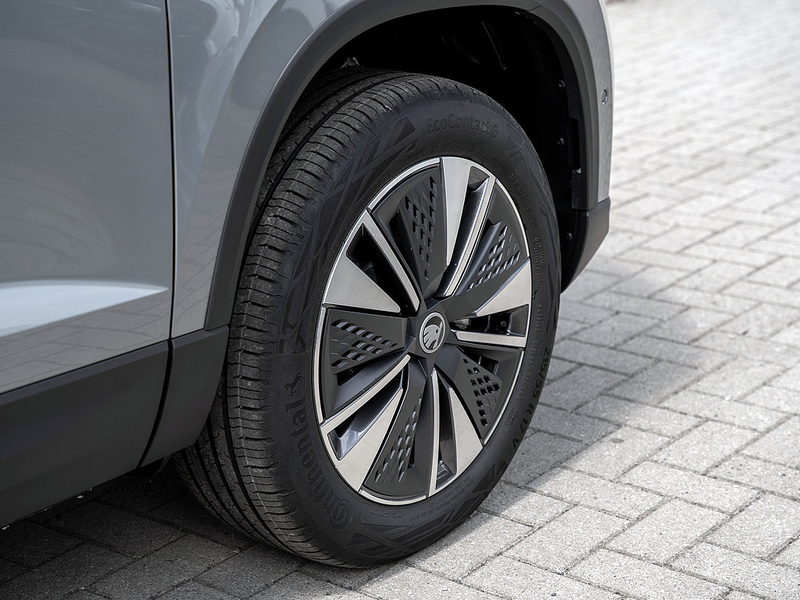Skoda Karoq 1.5 TSI ACT Balance AHK 360 KAM MATRIX — photo 5