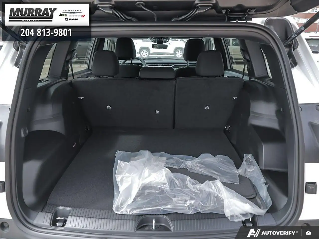 Jeep Cherokee снимка Jeep Cherokee