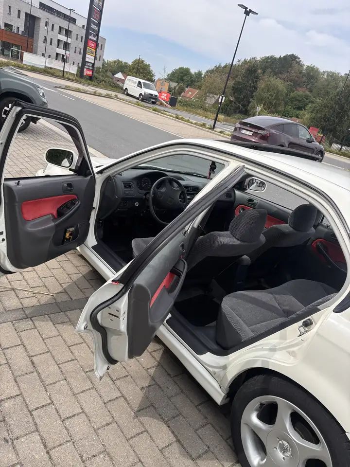 Honda Civic 1.4i, foto 6
