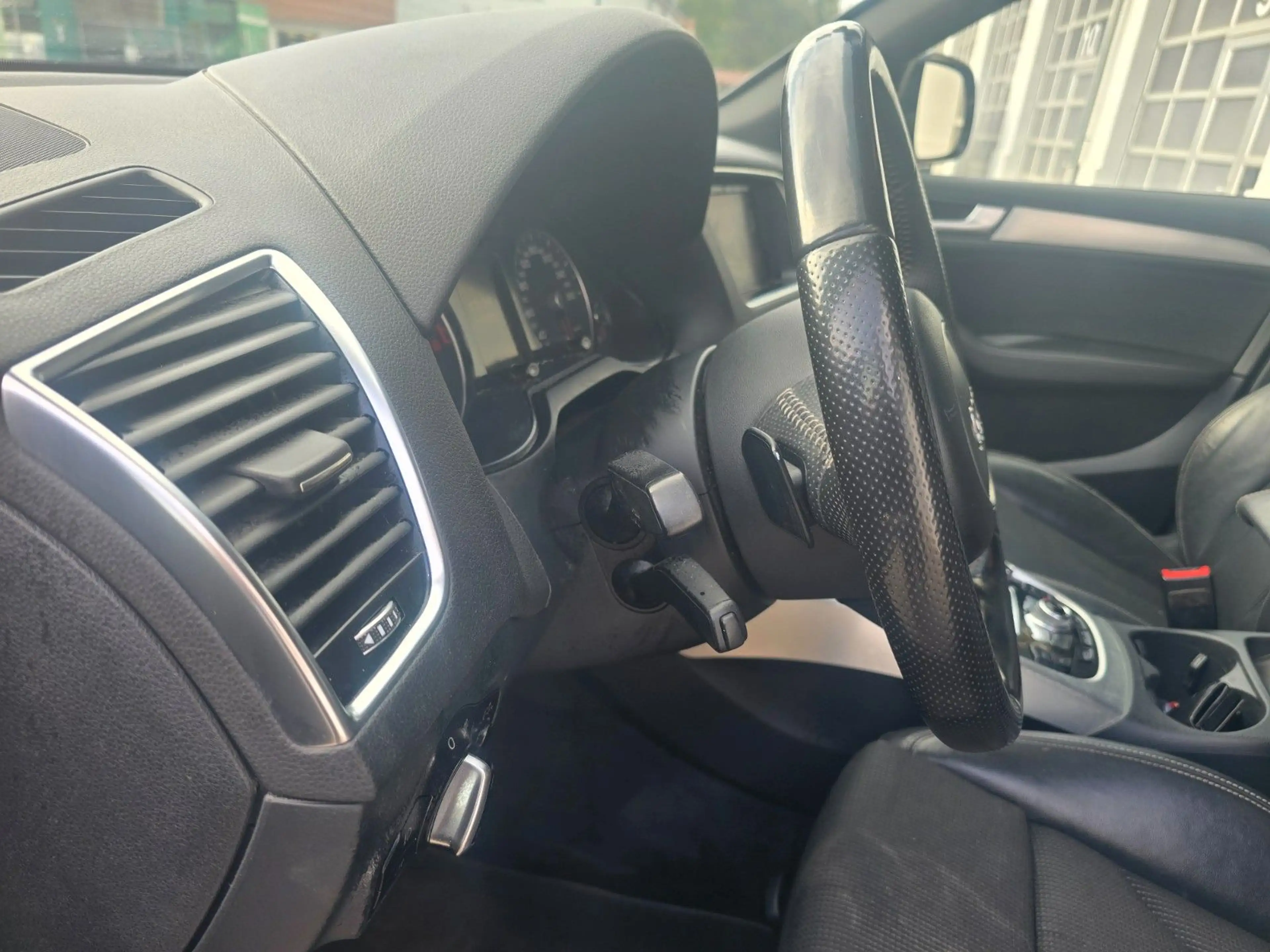 Audi Q5 3.0 TDI S-Line Sport/PLUS quattro*AUTO*AHK* — photo 11