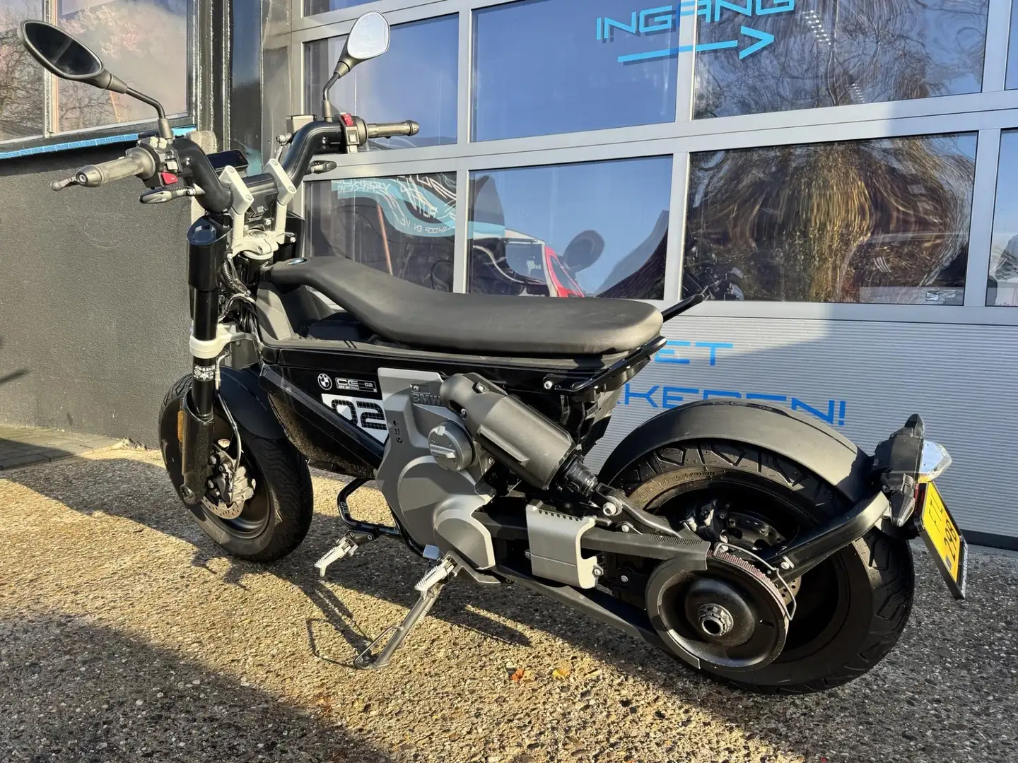 BMW CE 02 Bromscooter 2200km Nieuwstaat!!! Fekete - 2