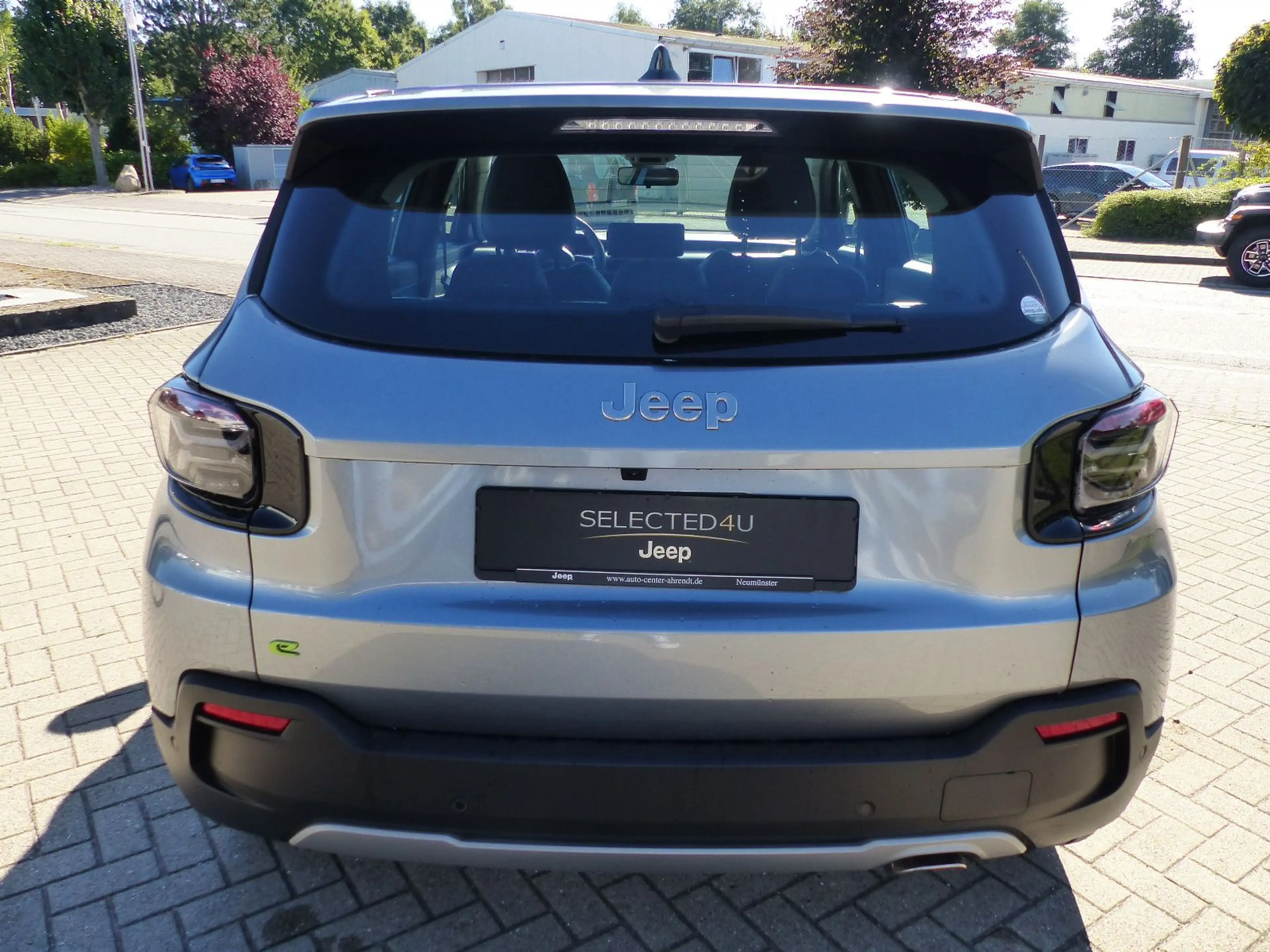 Jeep Avenger Altitude MHEV — photo 5