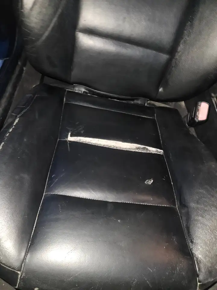 BMW 320 Ledersitze, Zentralveriegelung, verdunklung Innenspiegel, Sitzheizung, Klimaanlage abgeklemmt, ESP, Radio MP3, Freisprech, foto 6