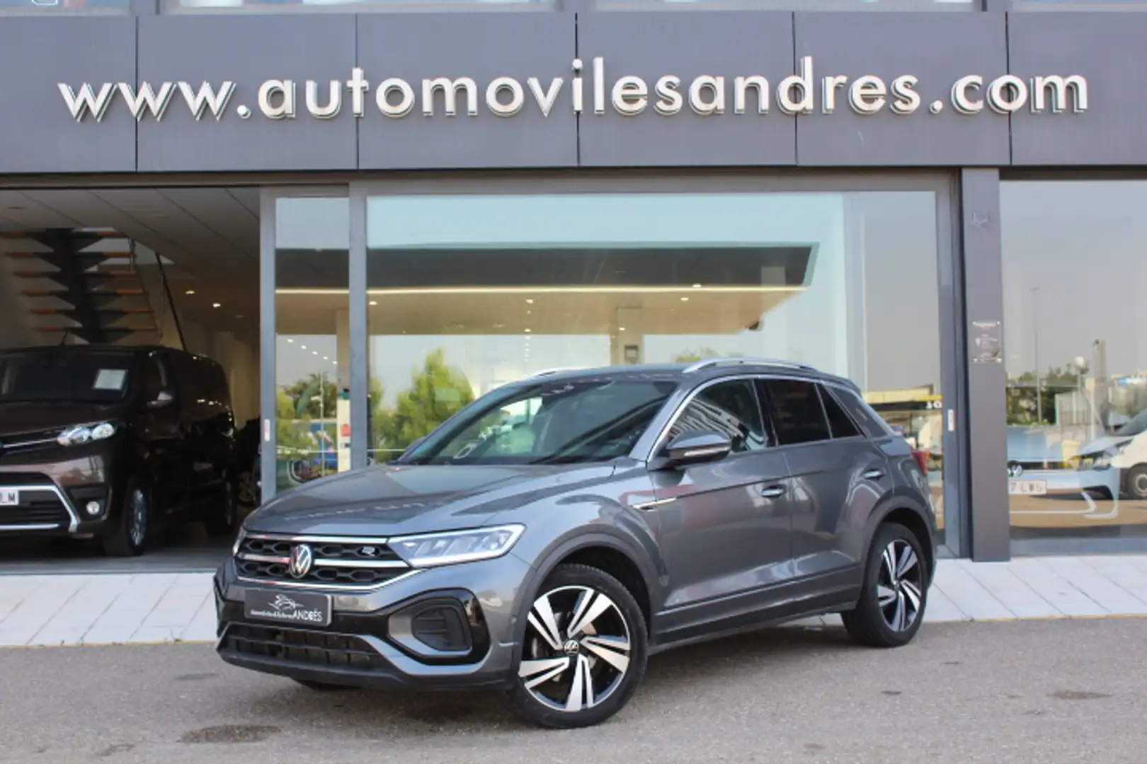 Volkswagen T-Roc 1.5 TSI R-Line 110 kW Gris - 1