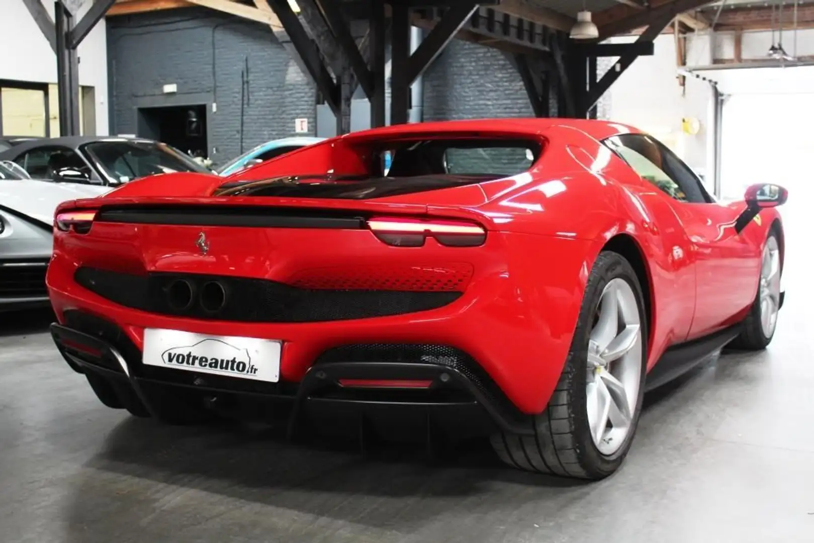 Ferrari 296 GTB 3.0 TURBO V6 HYBRIDE 830 - 2