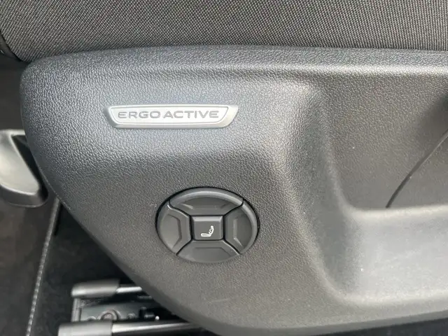 Volkswagen Tiguan Sport TDI 4MOTION DSG Ansicht 12