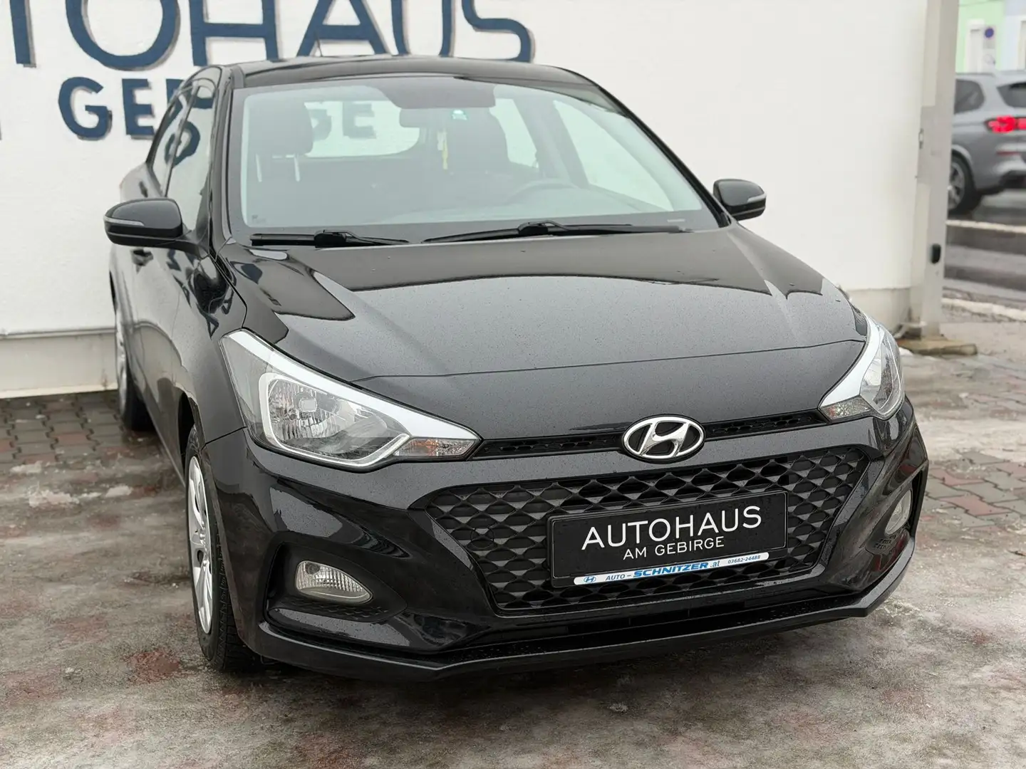 Hyundai i20 i20 1,25 Level 2 black Schwarz - 2