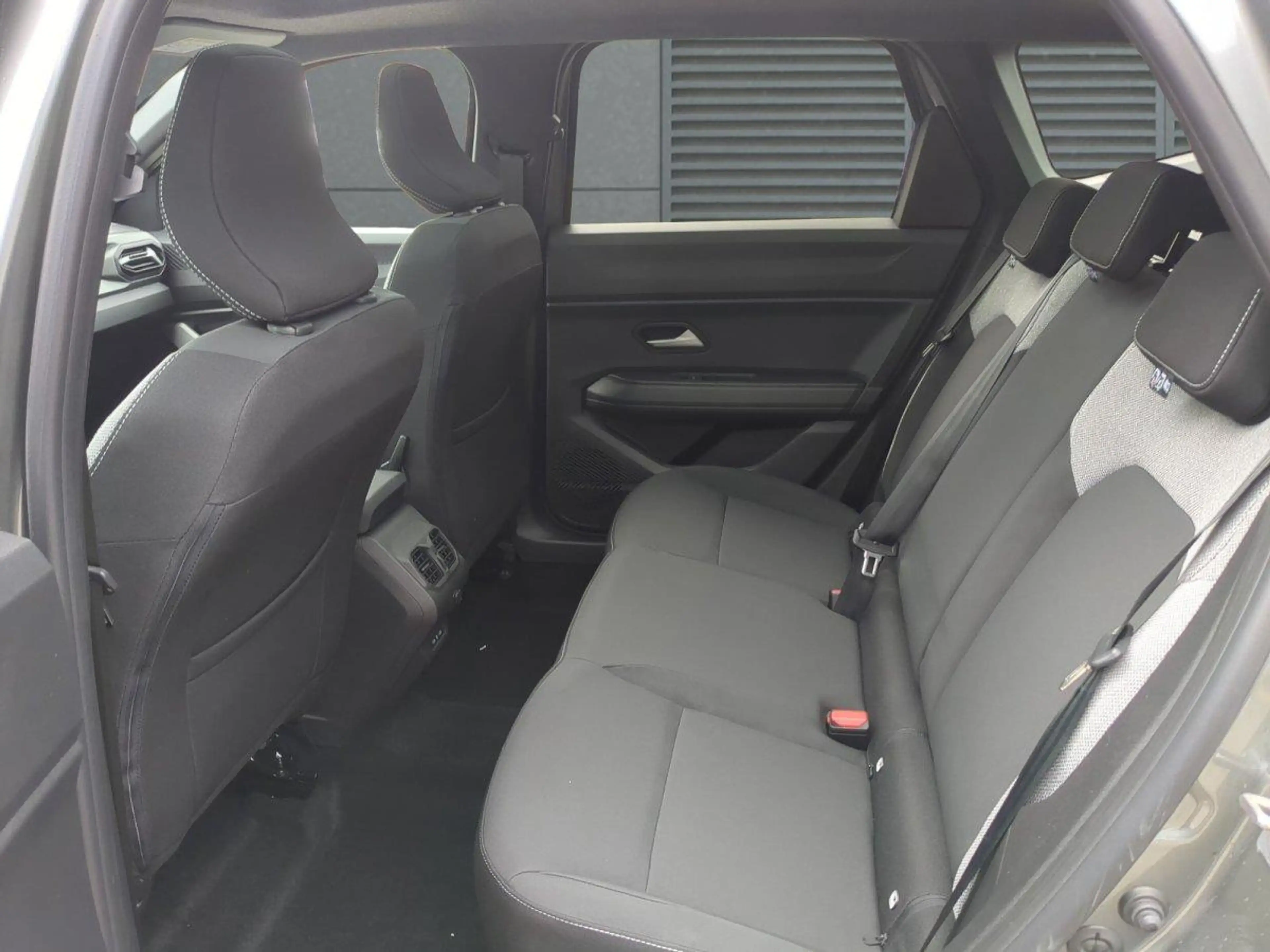 Dacia Bigster Journey SHZ 19-Zoll Pano Hybrid 155 116 kW (158... — photo 6