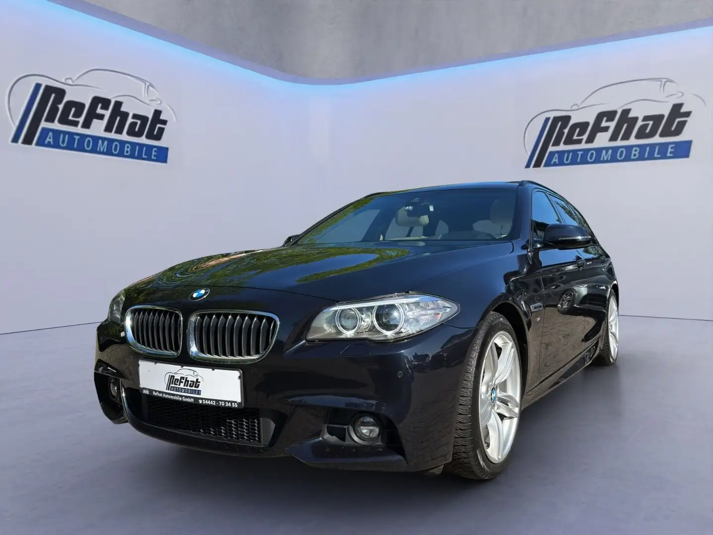 BMW 520 d Touring M-Paket*HUD*LED*PANO*NAVI*SHZ* Schwarz - 2