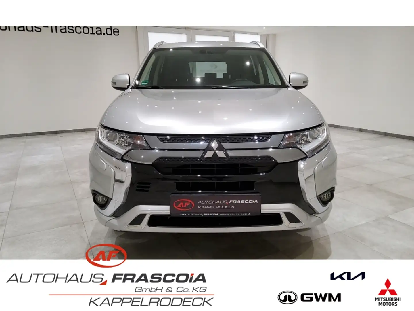 Mitsubishi Outlander Basis Spirit 4WD 2.4 Navi SHZ Rückfahrkam Klimaaut Ezüst - 2