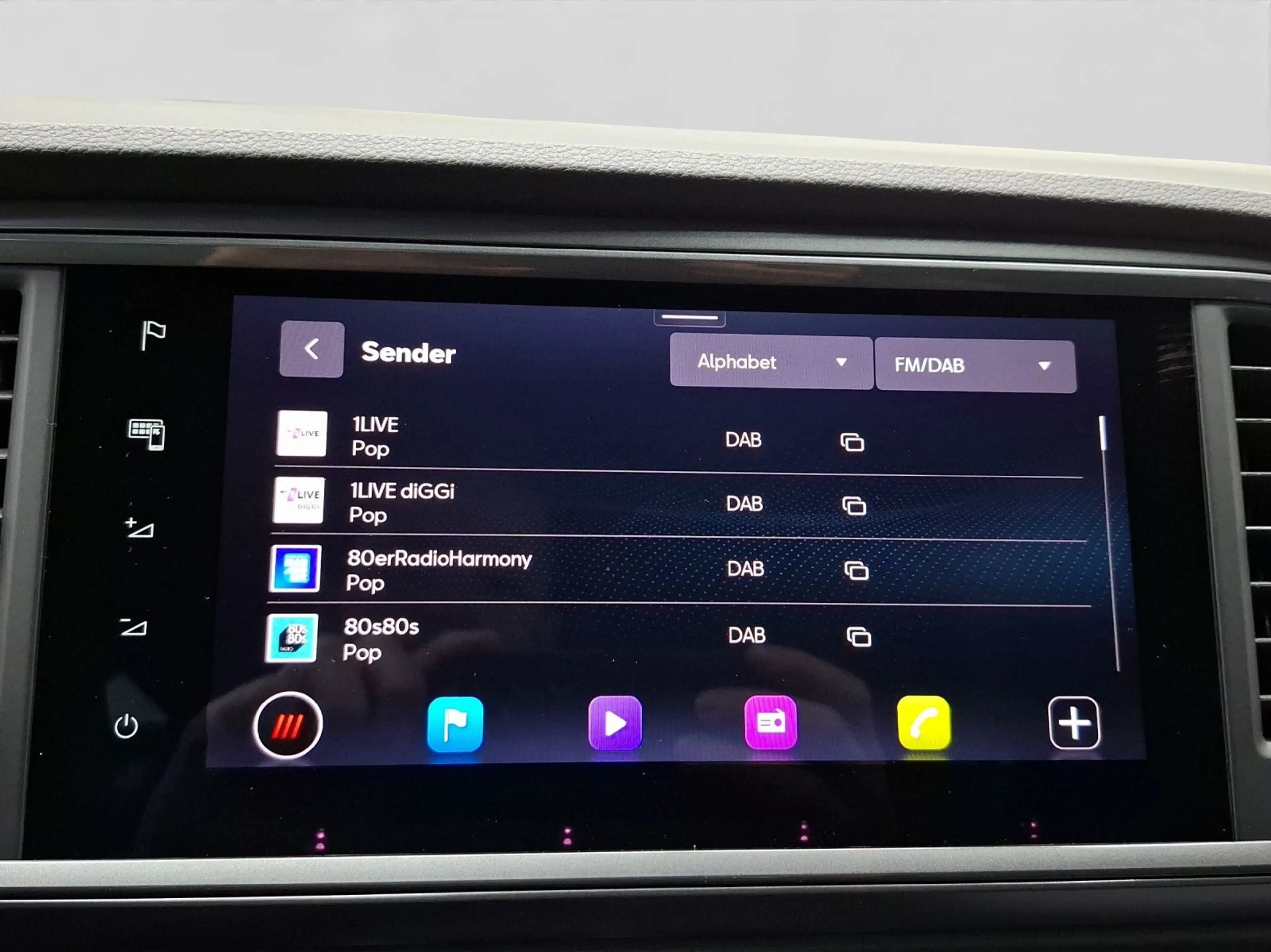 CUPRA Ateca 2.0 TSI DSG VZ 4DRIVE AREA VIEW NAVI BREMB — photo 12