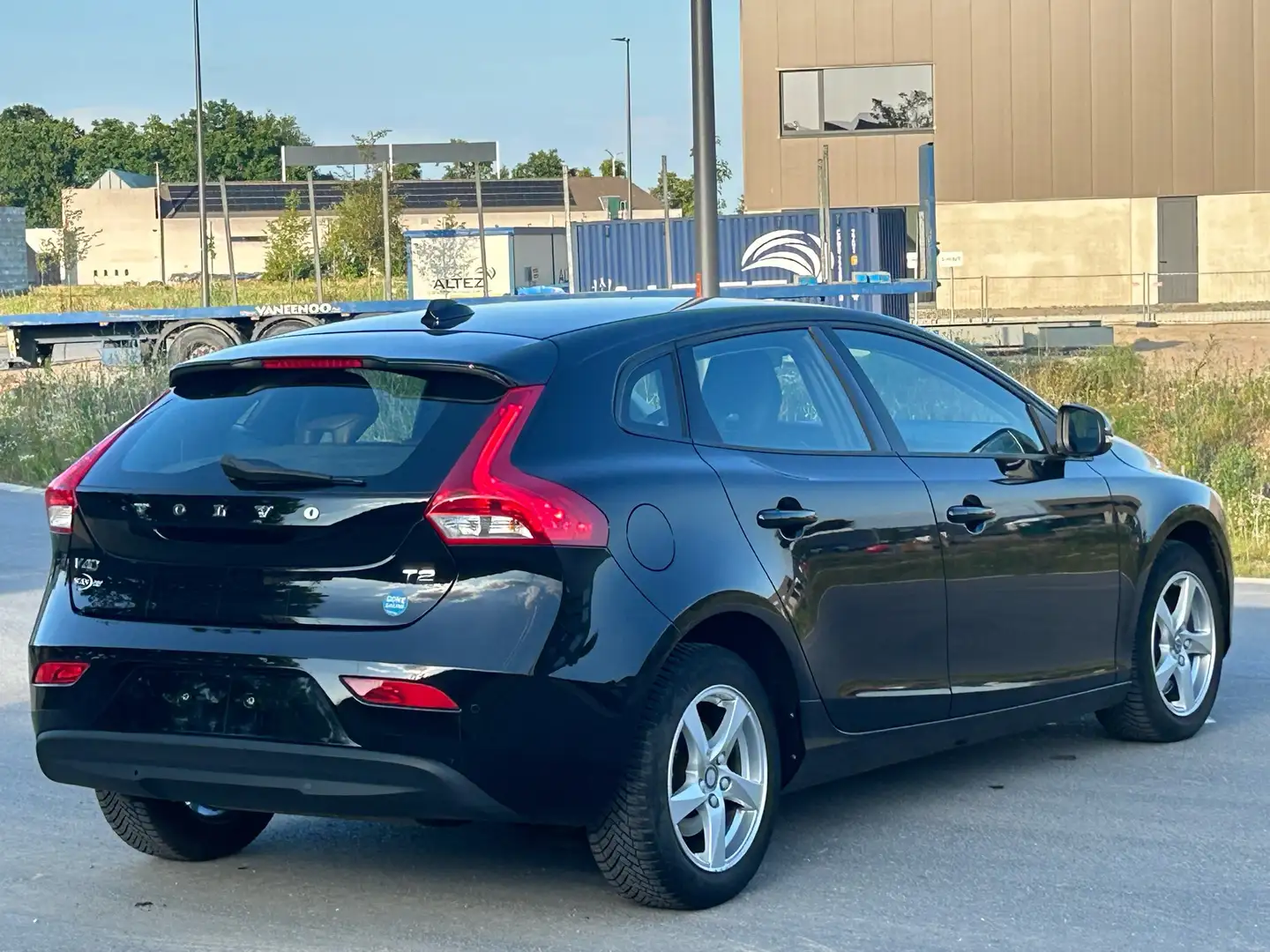 Volvo V40 T2 Geartronic Momentum - 2