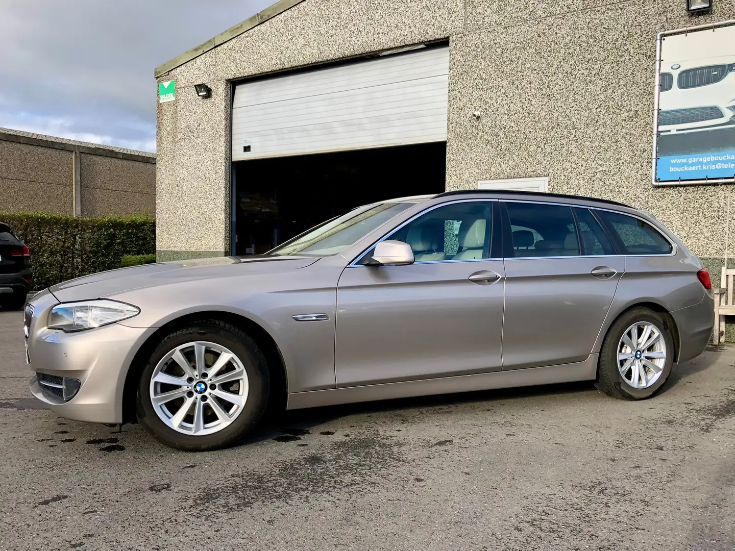 BMW 520 d Touring Automaat - Leder - Xenon verlichting Beige - 2