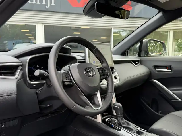 Toyota Corolla Cross view 2