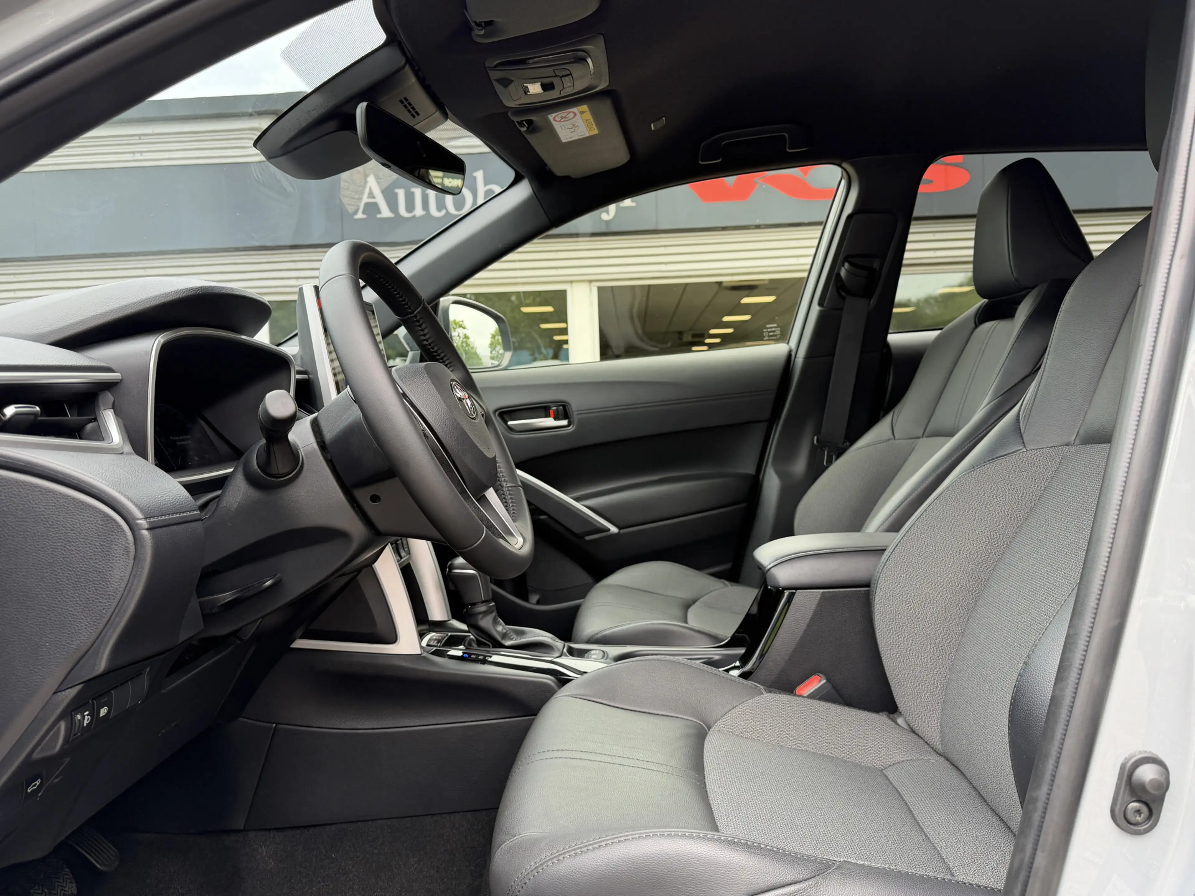 Toyota Corolla Cross Hybrid 200 Style | Trekhaak | ACC | Camera | Stoel — photo 4