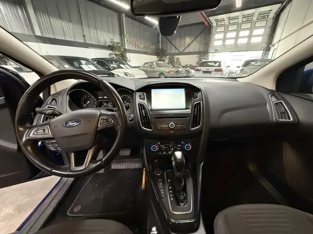 Ford Focus view 7