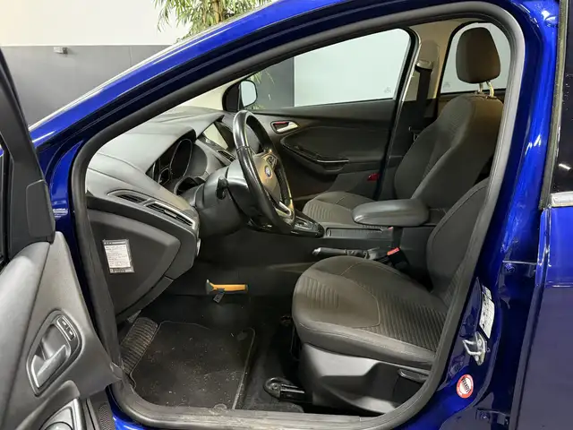 Ford Focus view 5