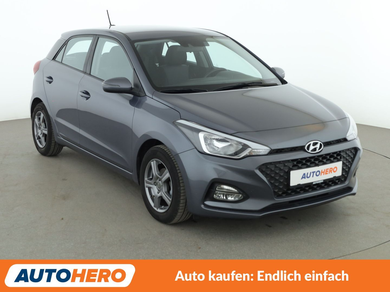 Hyundai i20 1.2 Classic*NAVI*TEMPO*CAM*PDC*SHZ* — photo 8
