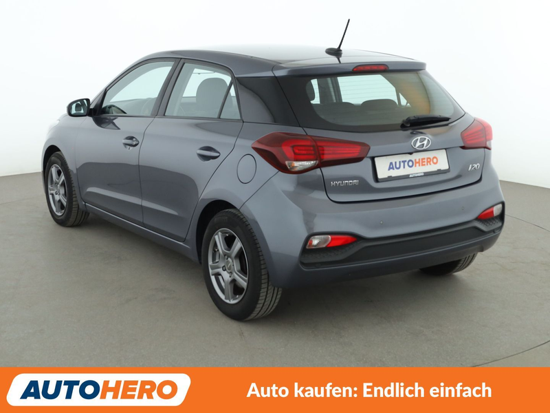 Hyundai i20 1.2 Classic*NAVI*TEMPO*CAM*PDC*SHZ* — photo 4