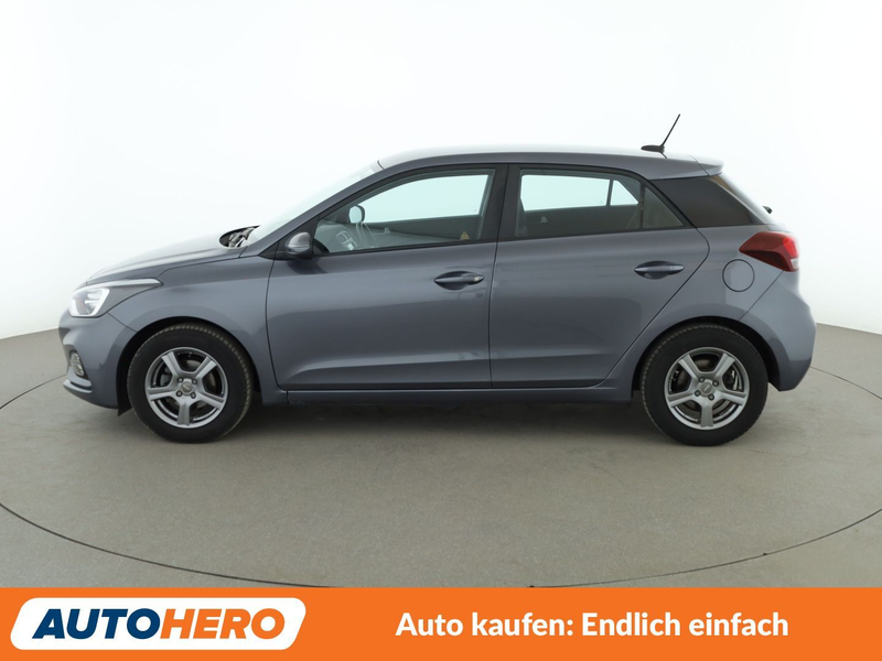 Hyundai i20 1.2 Classic*NAVI*TEMPO*CAM*PDC*SHZ* — photo 3