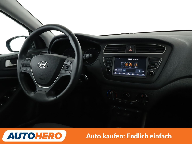 Hyundai i20 1.2 Classic*NAVI*TEMPO*CAM*PDC*SHZ* — photo 13