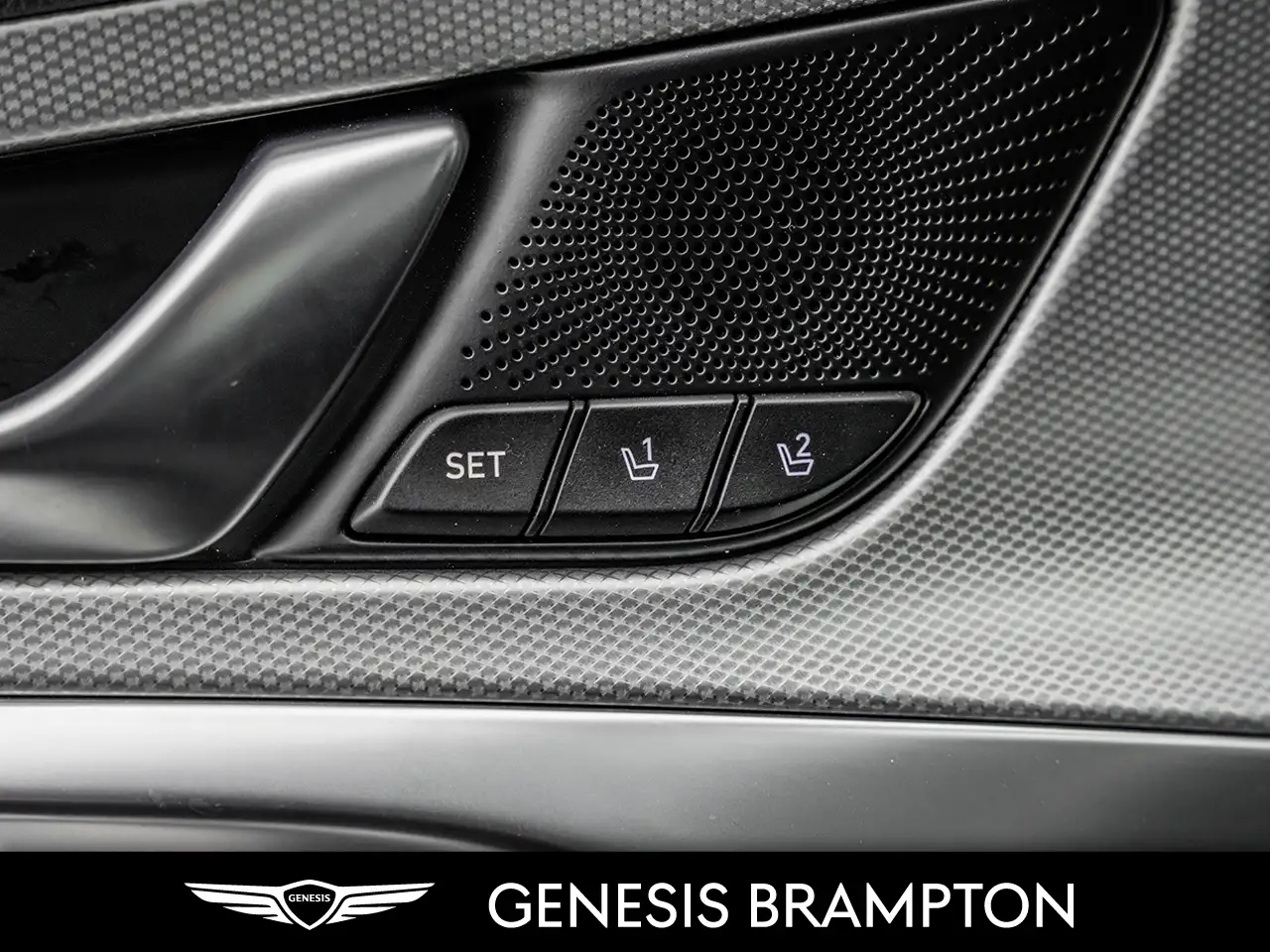 Genesis G70 photo Genesis G70