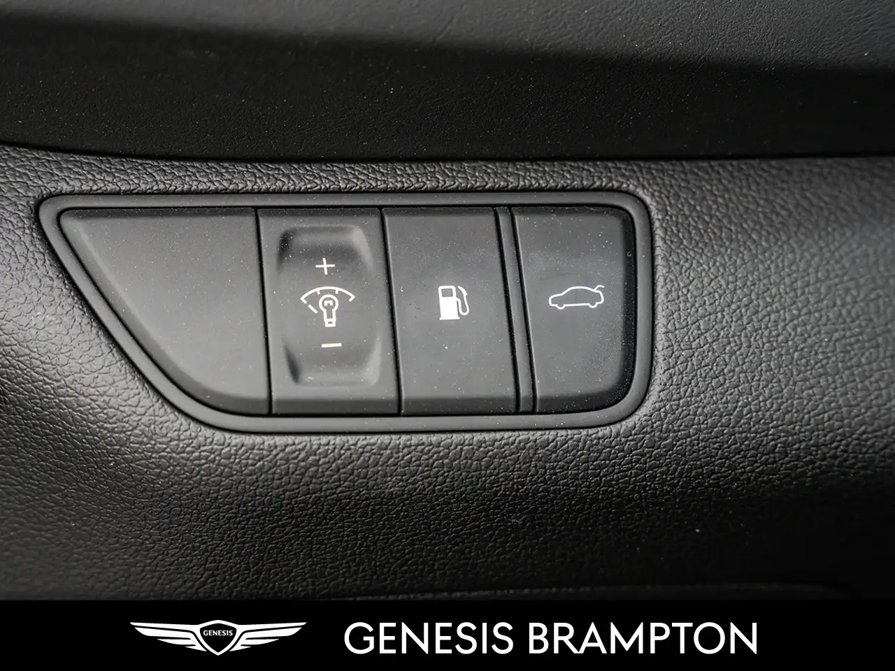 Genesis G70 photo Genesis G70
