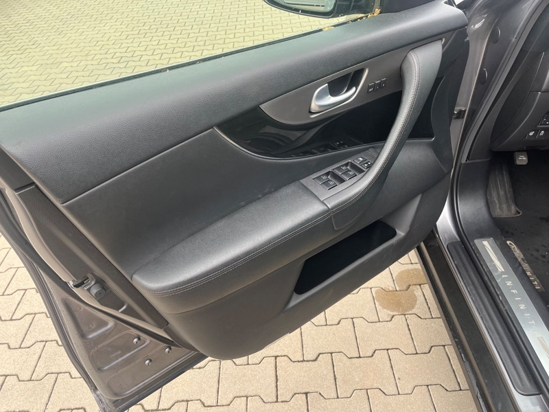 Infiniti QX70 3.7 S 8-fach EURO5 Leder,Navi,VOLL — photo 9